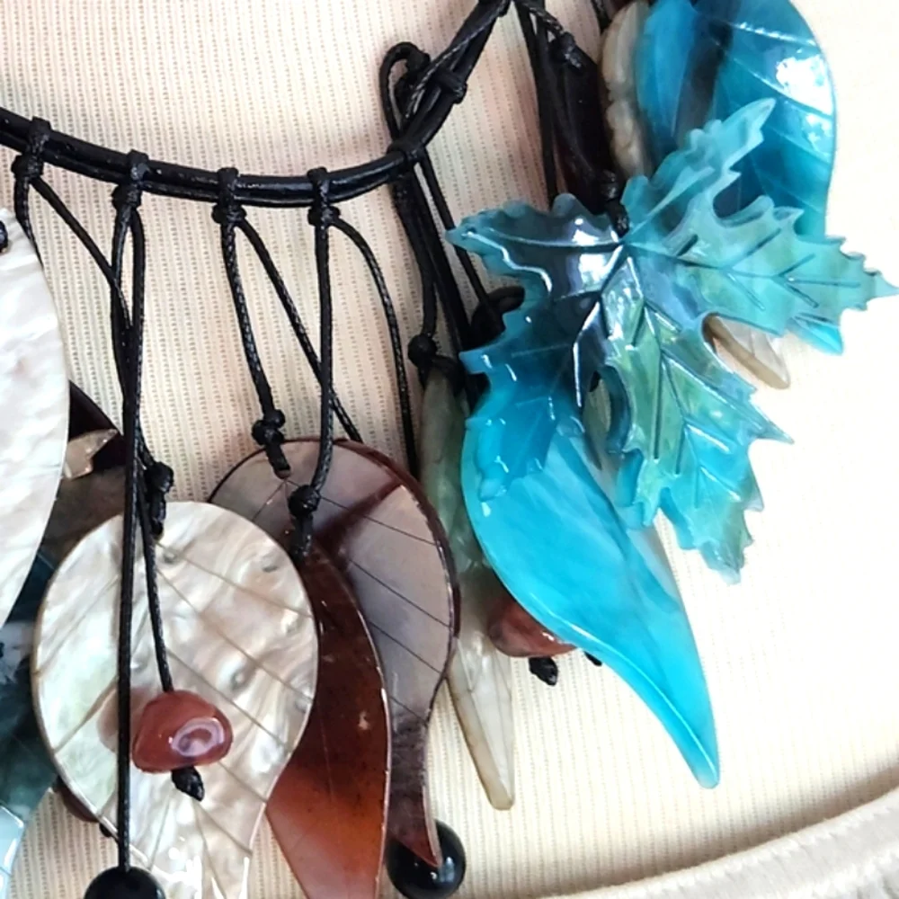 💙Shades of Blue Leaf drop Statement Necklace💙 Metal Free Design - Picture 11 of 15